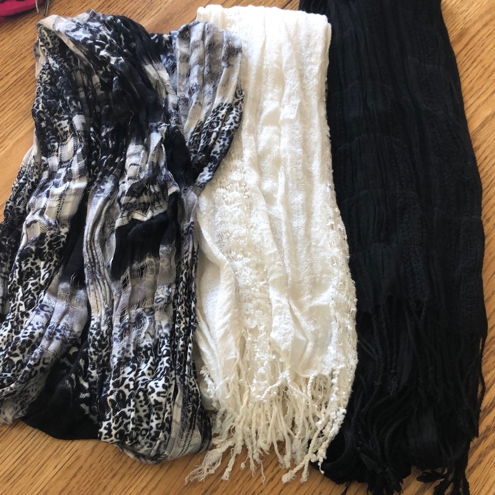 Lot of three scarves